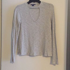 Long-sleeved top